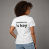 weißes shirt mit schwarzer Schrift